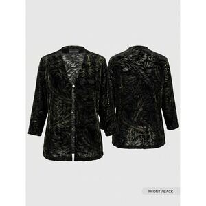 Robert Lewis Crushed Velvet Look Shirt Size M One Button. 75%  Silk 25% Poly.